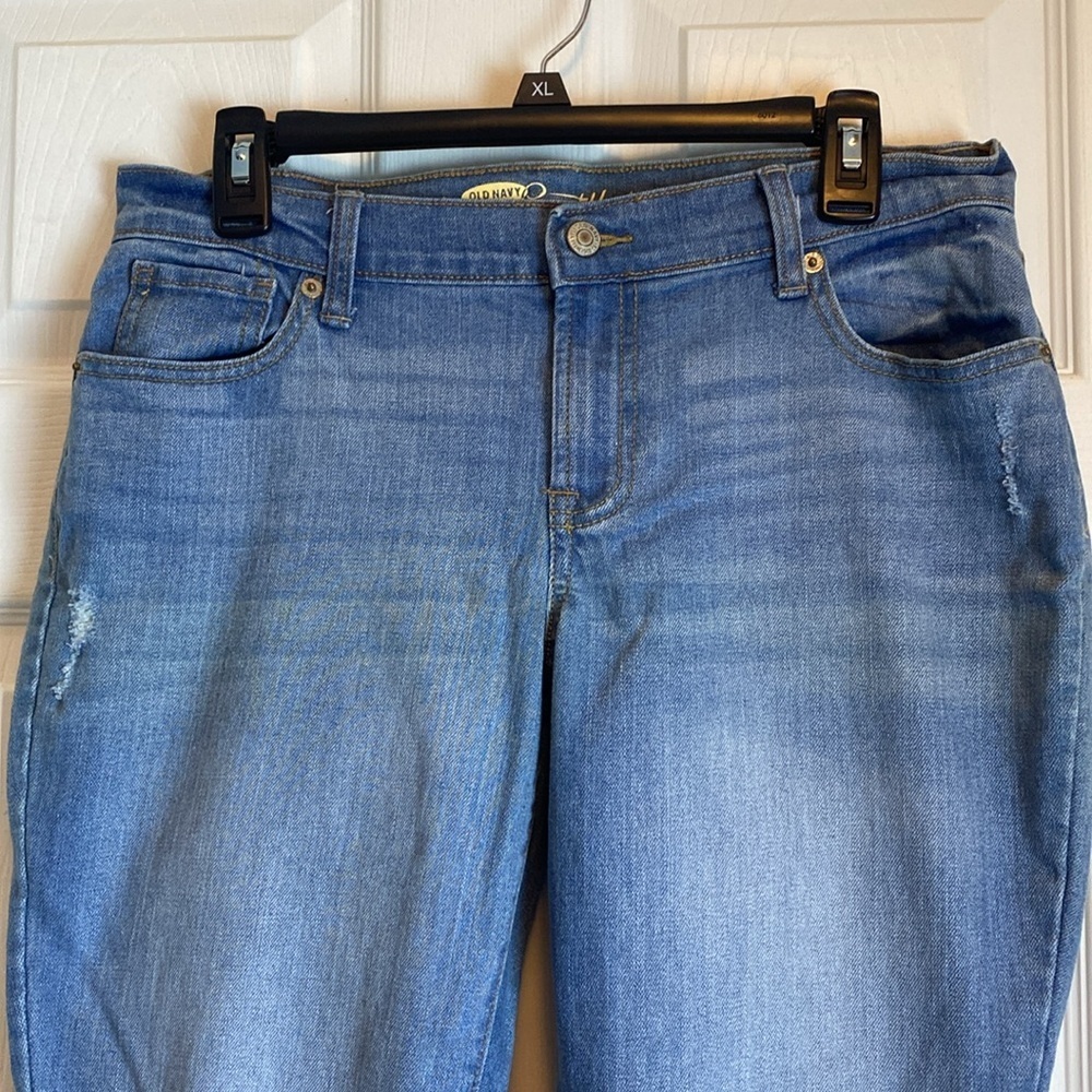 Old Navy Sweetheart Distressed Jeans Mid Rise Straight Sz 8 - Picture 2 of 7